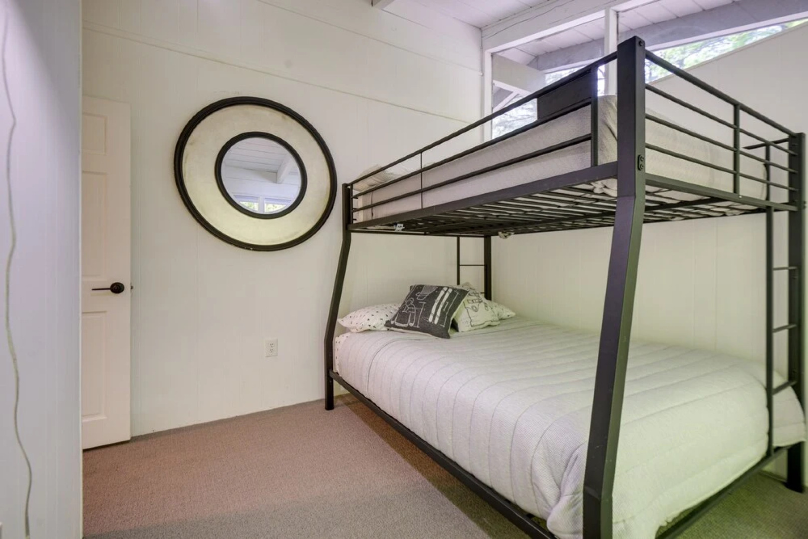 Gilford Vacation Rental w/ Lake Access & Mtn Views