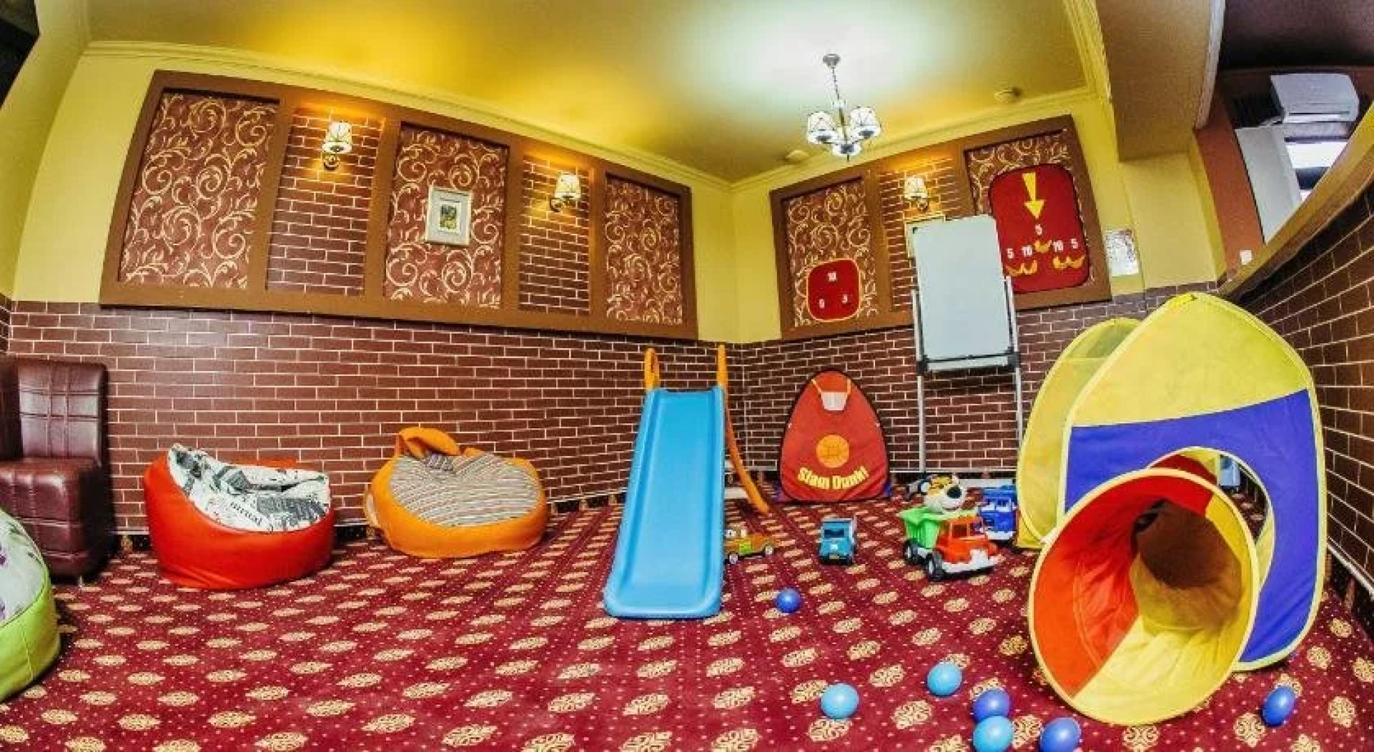 Гостиничный Комплекс Достар