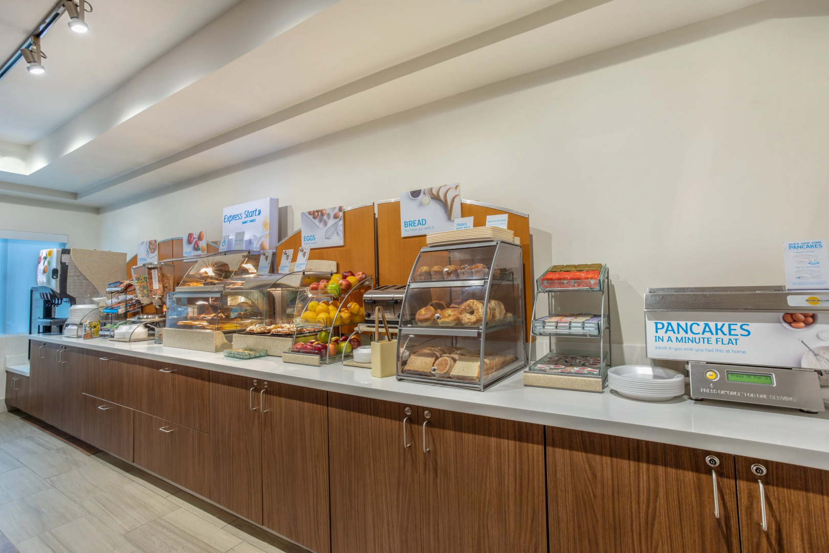 Holiday Inn Express and Suites Phoenix Tempe - University