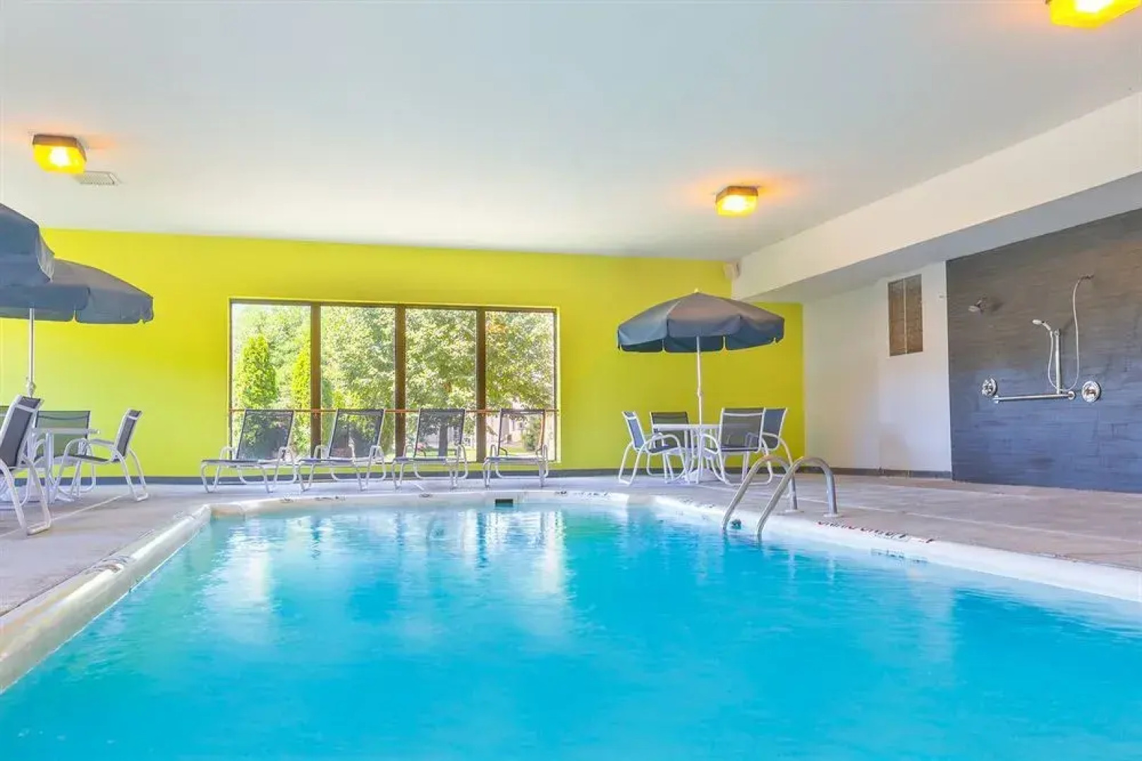 Holiday Inn Express Hotel & Suites Mt. Holly, An Ihg Hotel