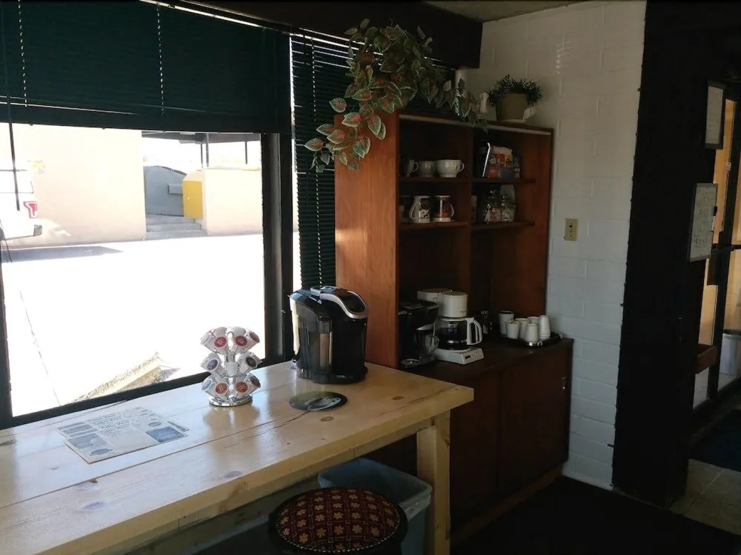 Hospitality Courtyard Inn