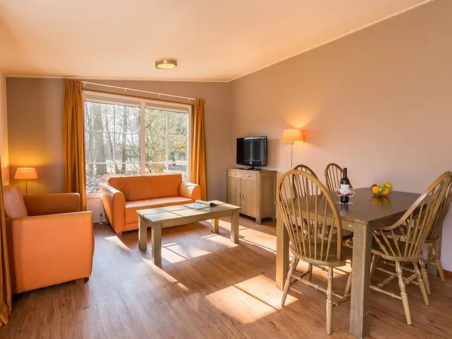 Tasteful Chalet With Combi-microwave, Next to a Nature Reserve