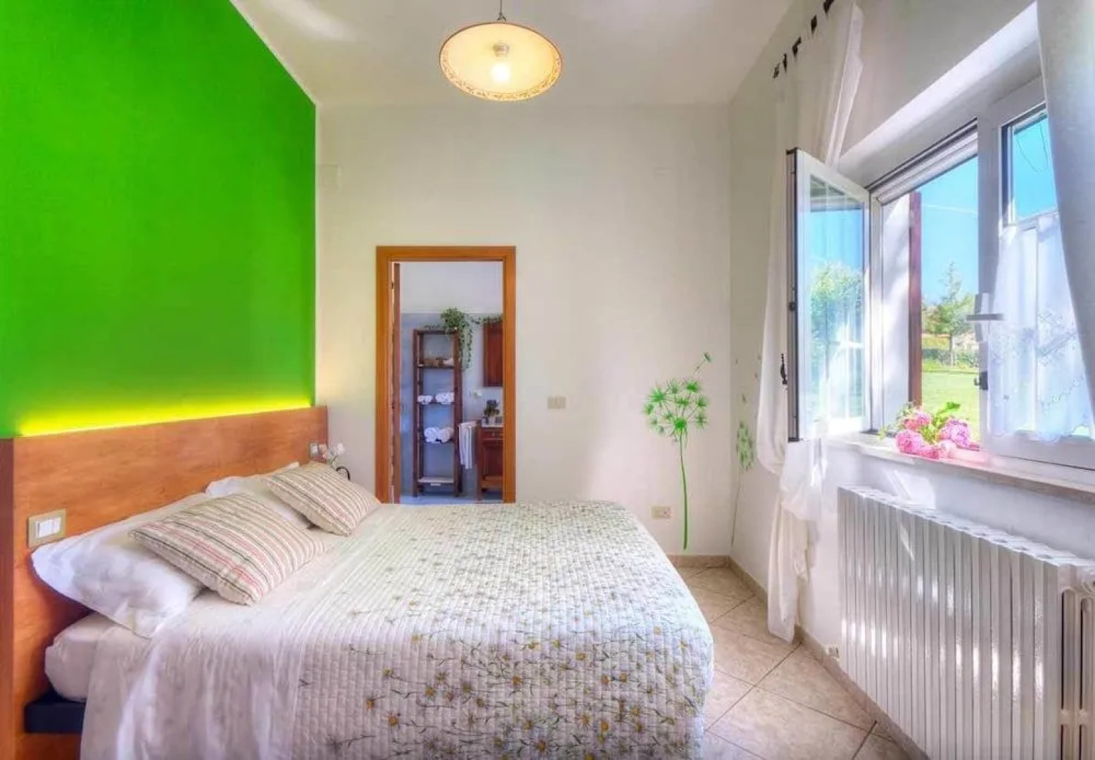 Bellafiora Bed & Breakfast