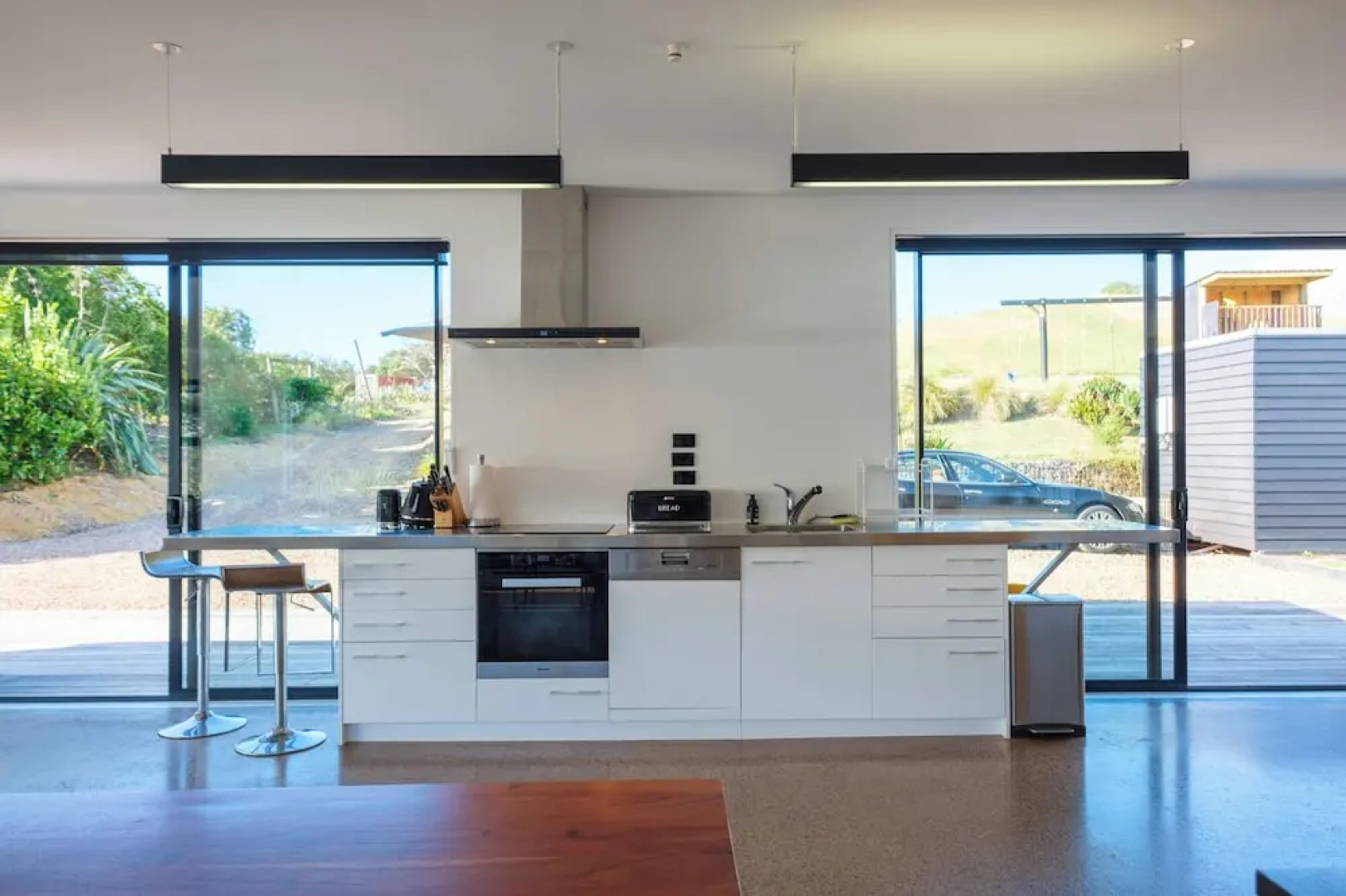 Wharetana Bay Villa with beach walkway