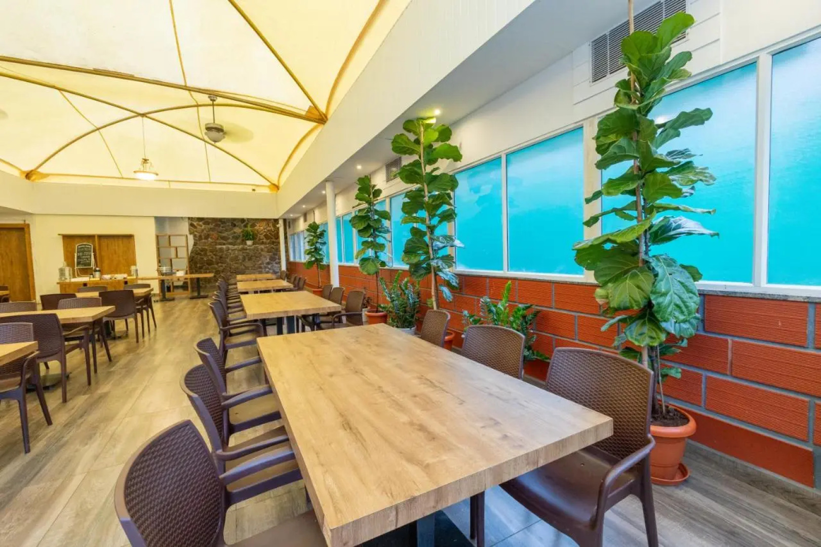 Honey Dewz Exotica Hotel & Resort