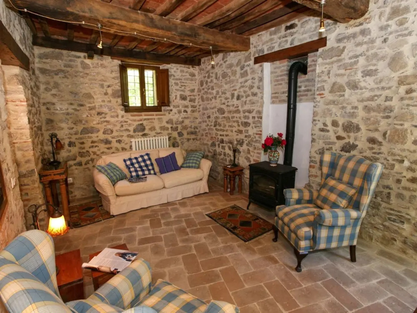 Cottage in Lisciano Niccone With Swimming Pool