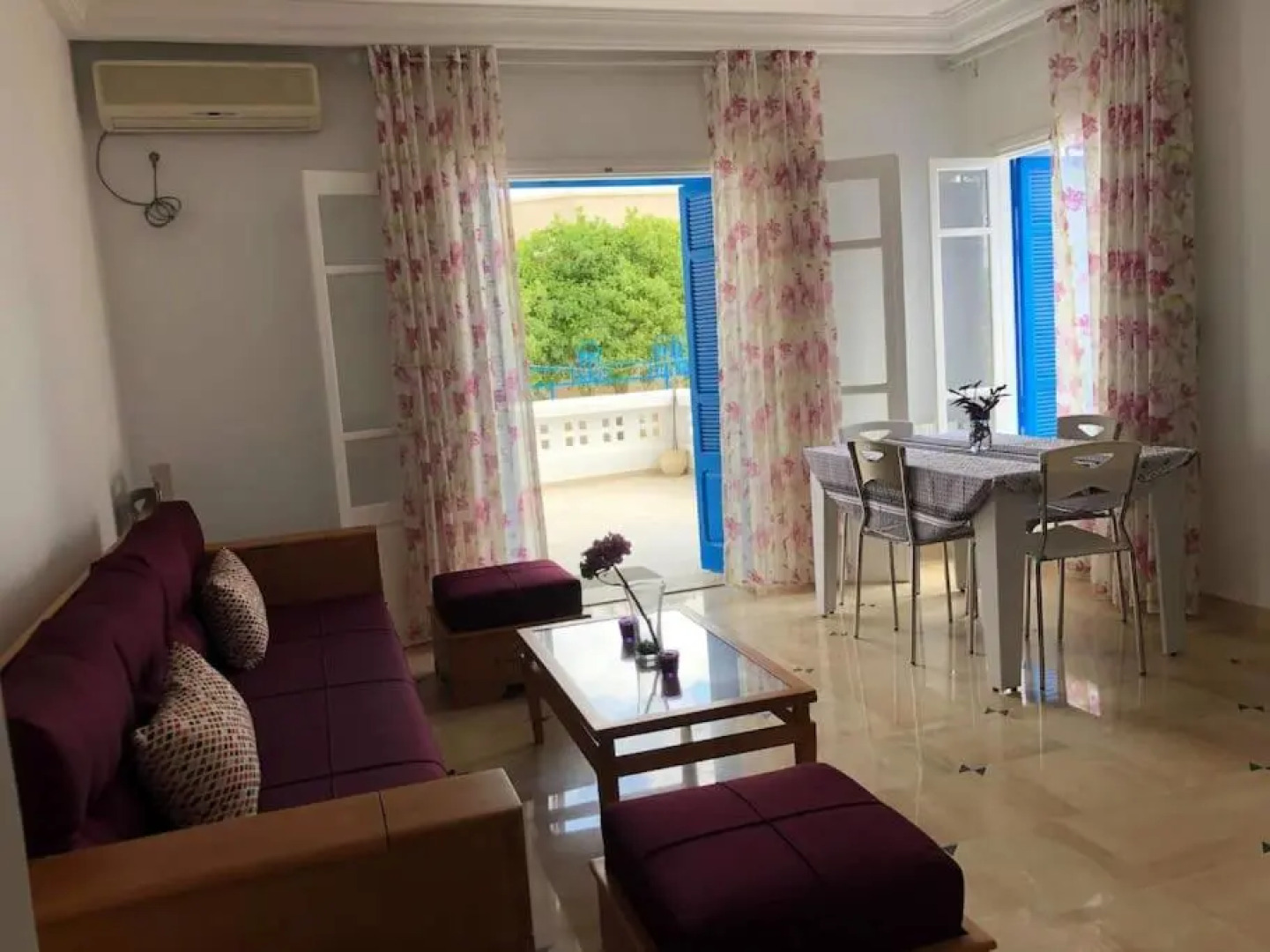 Hammamet northern border (Nabeul), 200m from sea and downtown