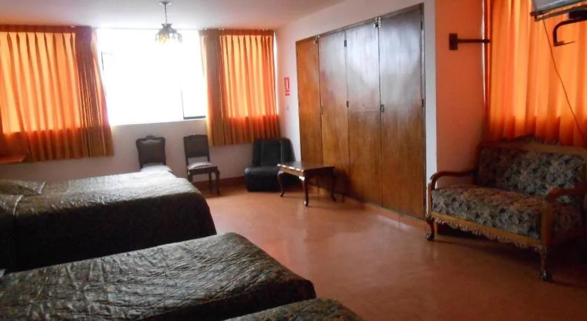 Hostal Residencial Cesar Alberto