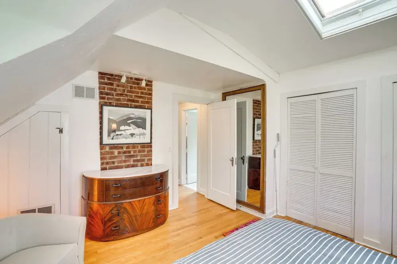 Quaint Woodstock Escape - 2 Mi to Tinker St!