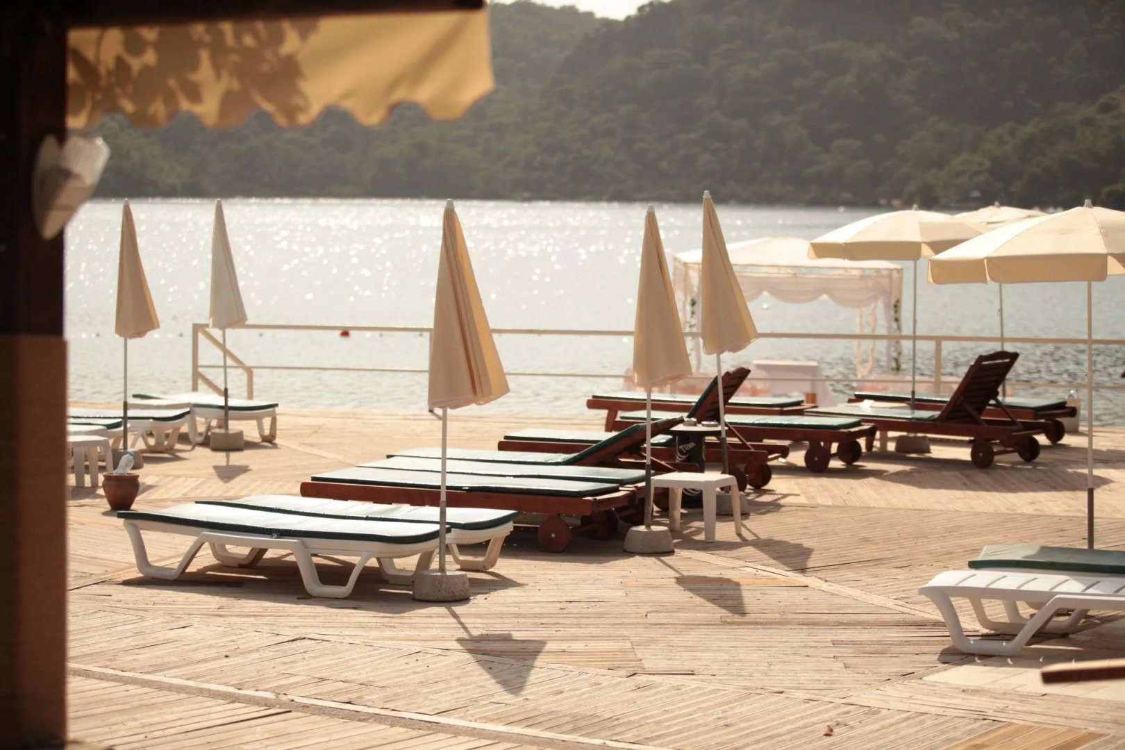 S3 Seahorse Beach Club & Hotel