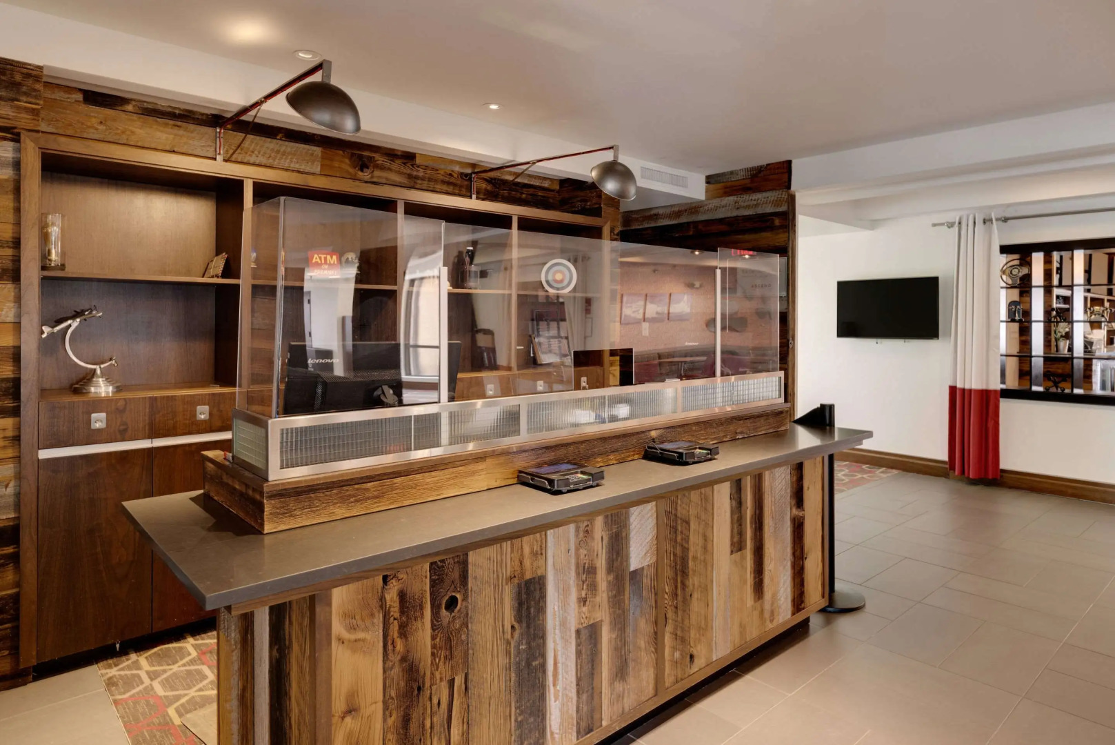 The Crossroads Hotel, Newburgh