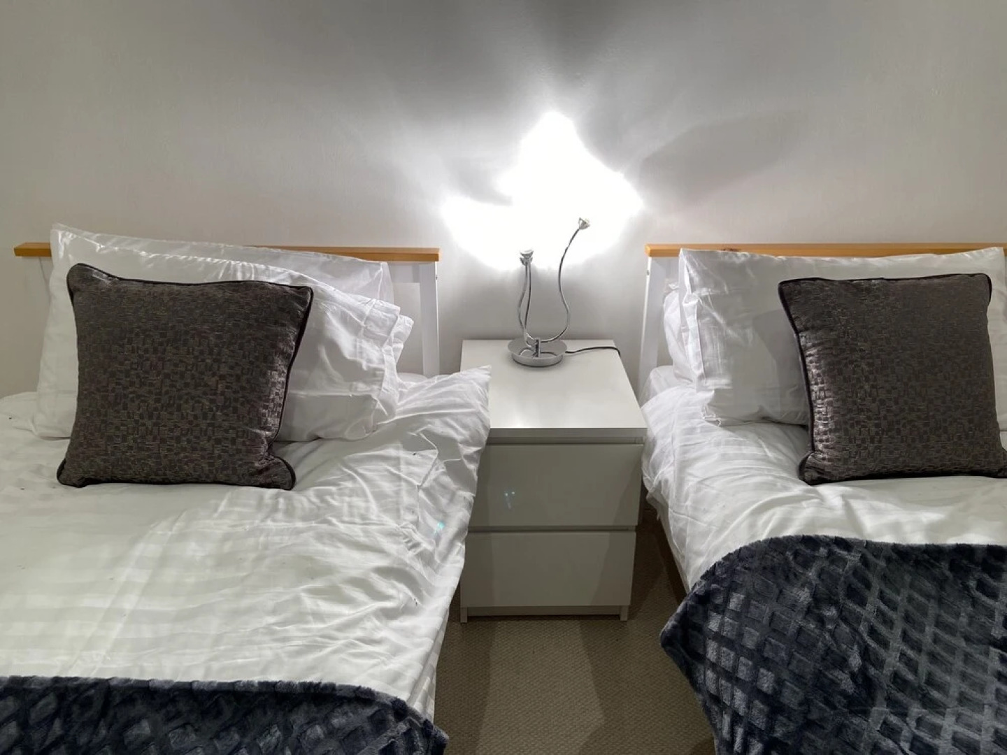 Royal Oak Apartment in Manchester Central Location