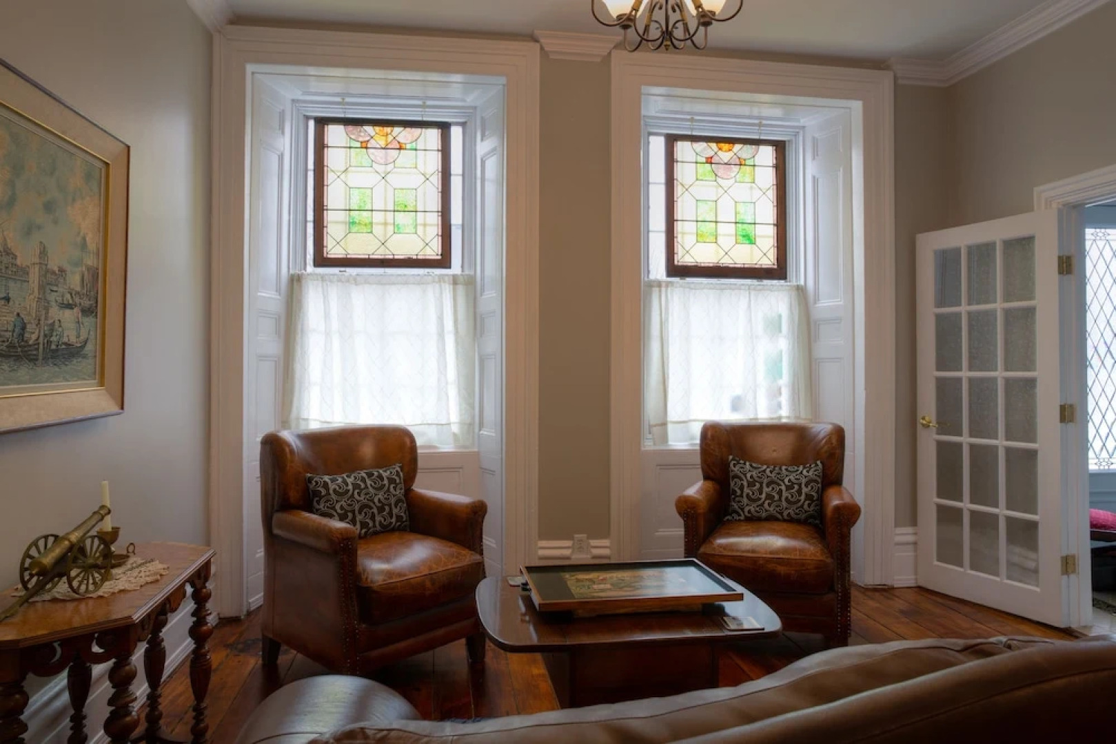 Sir Isaac Brock B&B Luxury Suites