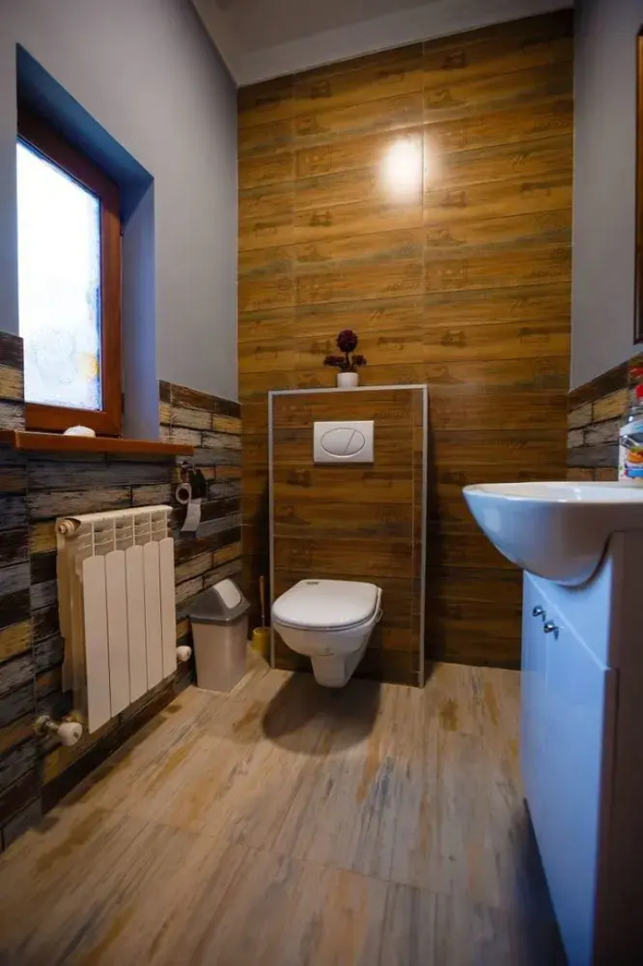 Mountain Road Hostel