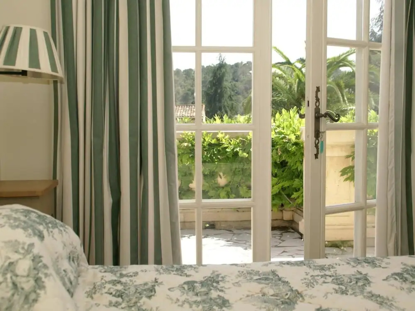 Stunning Villa With Heated Swimming Pool, air Conditioning and Large, Private, Enclosed Garden