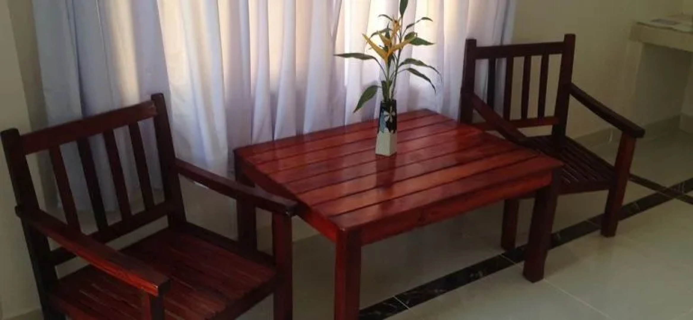 Le Coco De Mer Bungalows & Restaurant