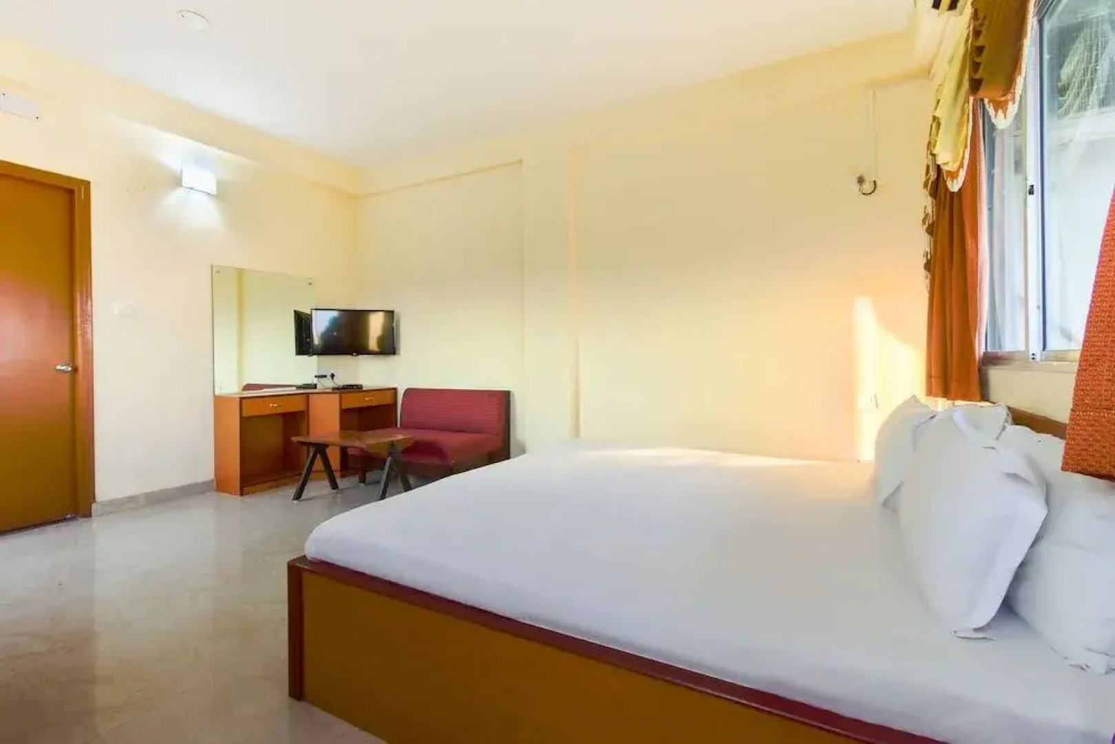 SPOT ON 36099 United-21 Beach View