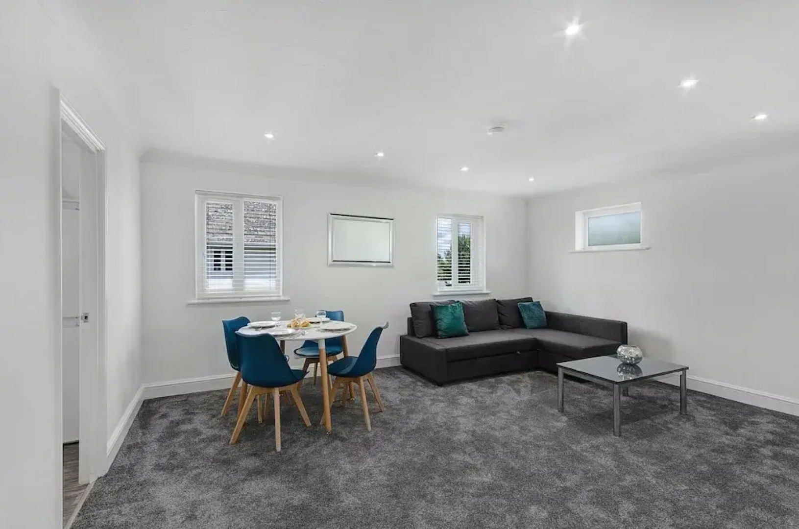 Karah Suites - The Galleria