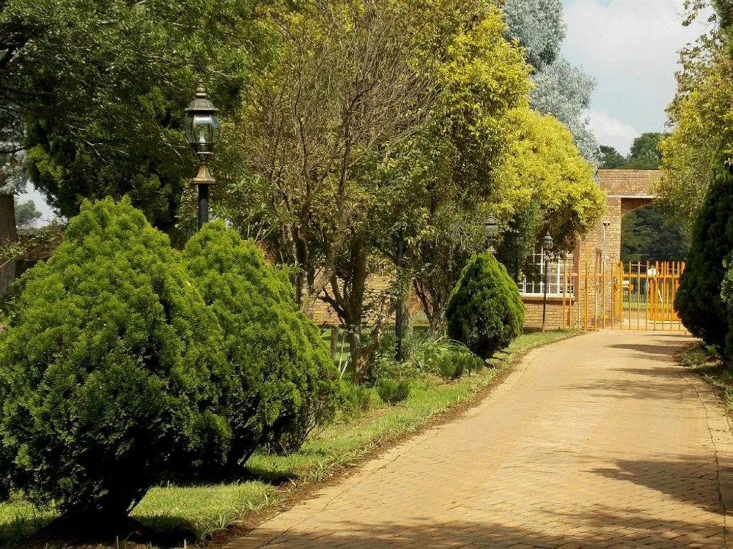 Sarabi Country Lodge