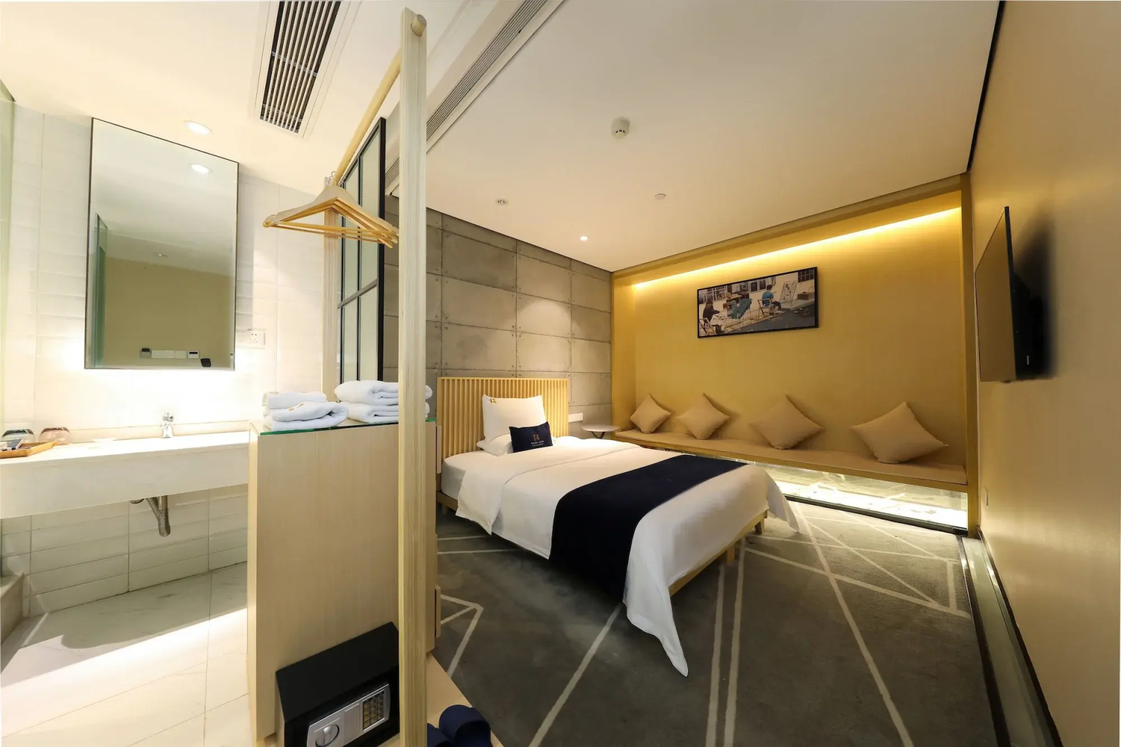 Arrivee Hotel