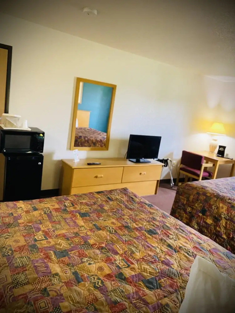 Herington Inn & Suites