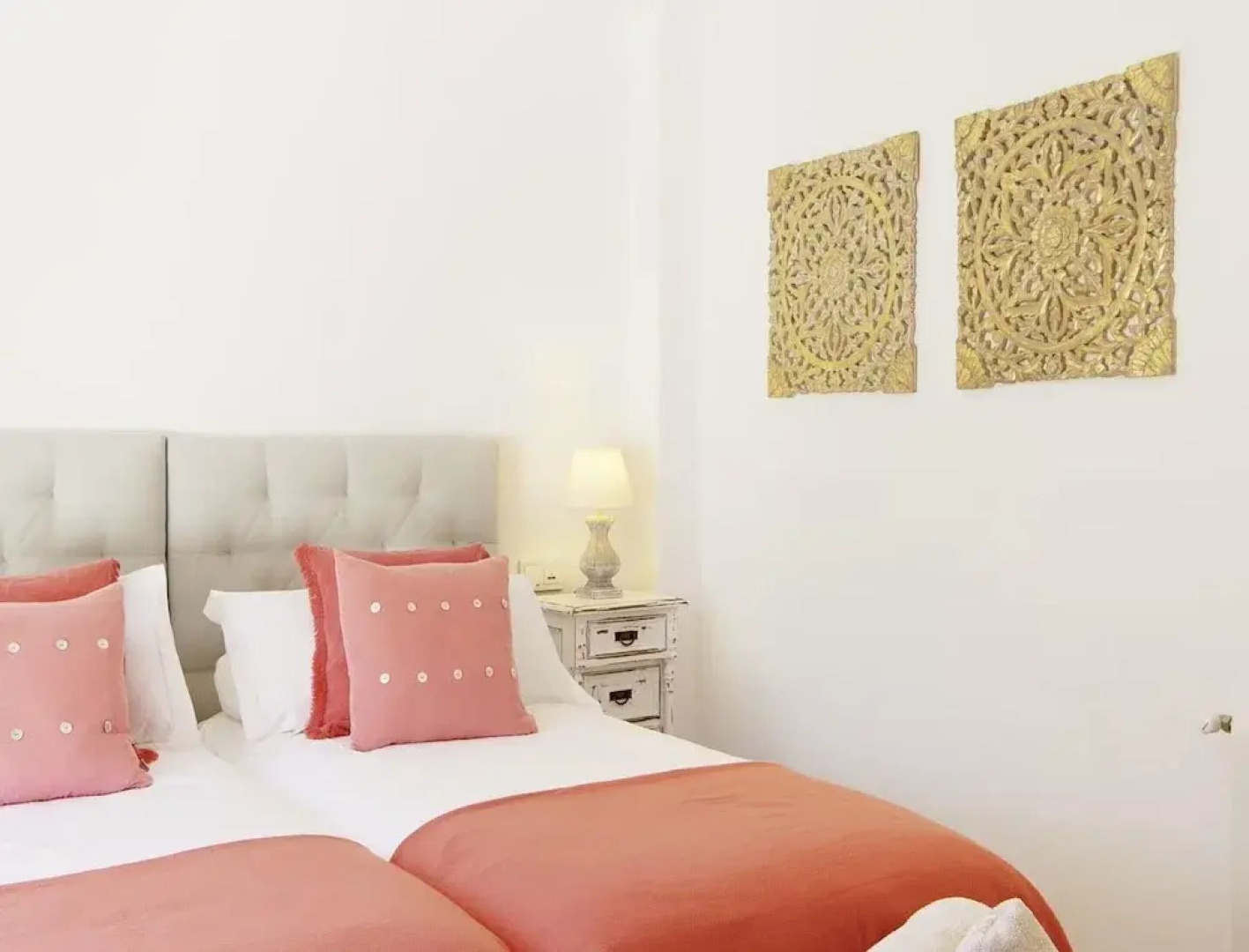 Villa on the Foot of La Font Hills