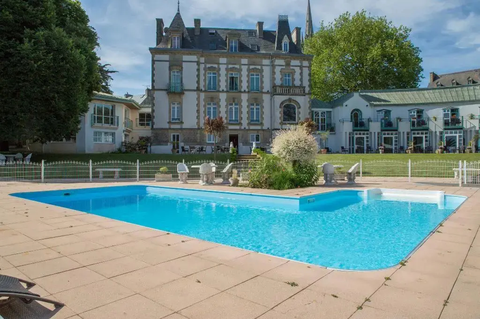 Clos de Vallombreuse, The Originals Relais