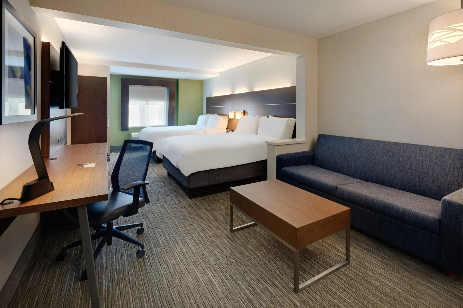 Holiday Inn Express & Suites Bradley Airport by IHG
