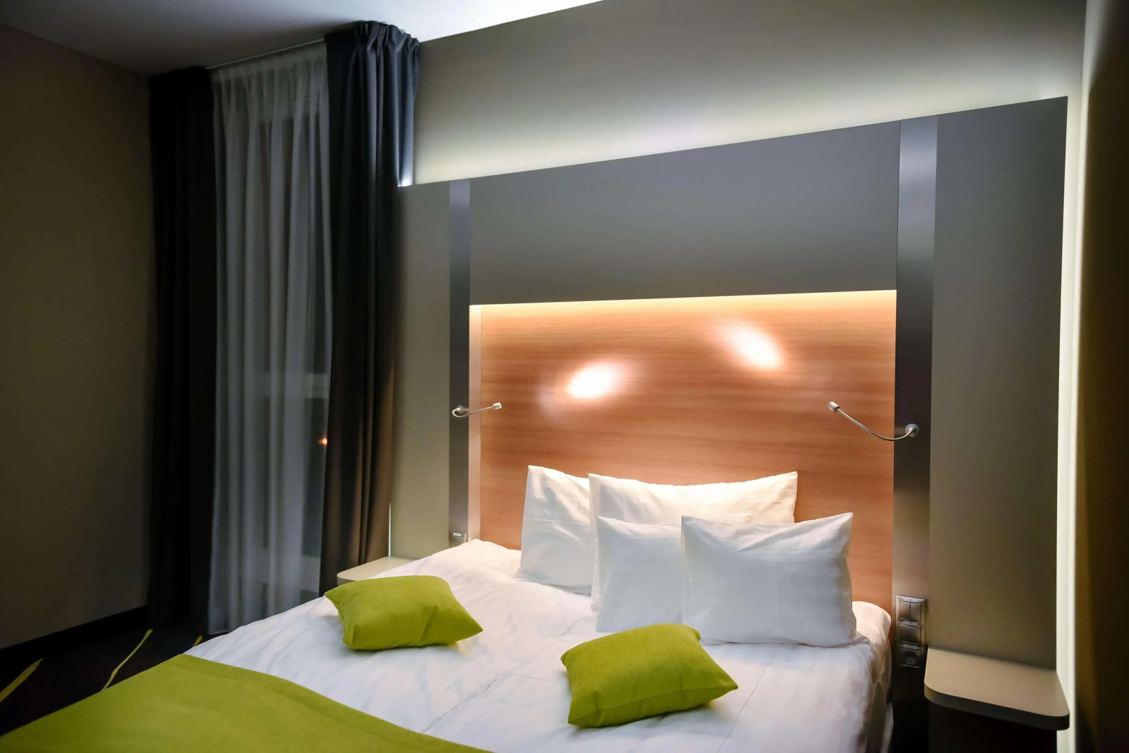 Best Western Plus Lakeside Hotel