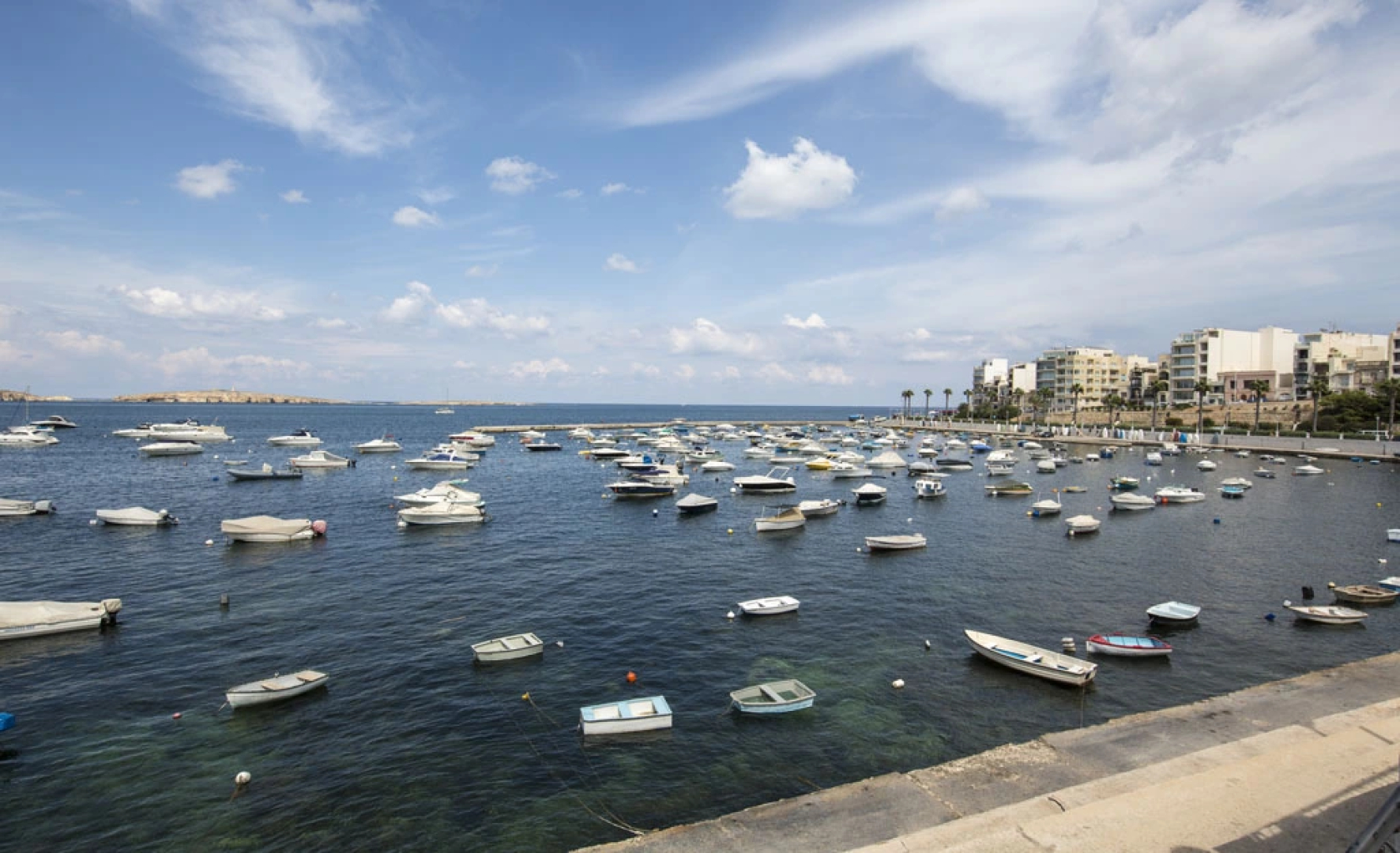 Gillieru Harbour Hotel