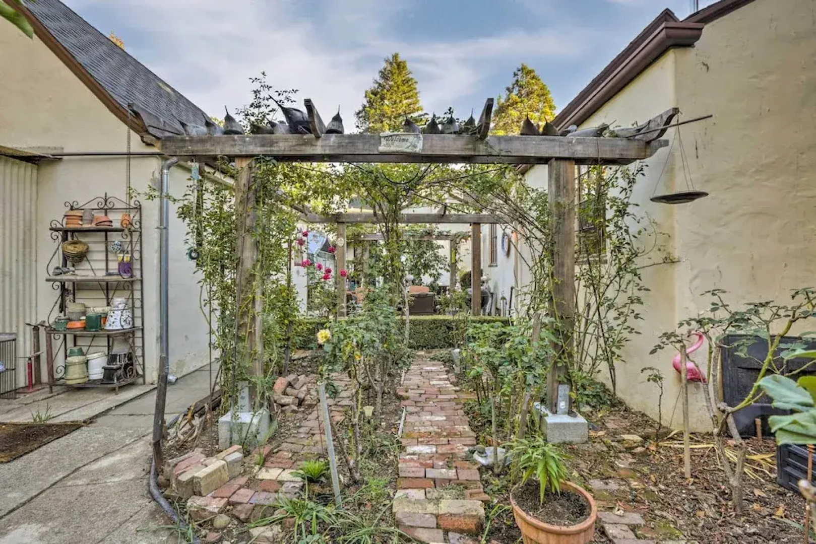 Updated Menlo Park English Tudor Garden Cottage!
