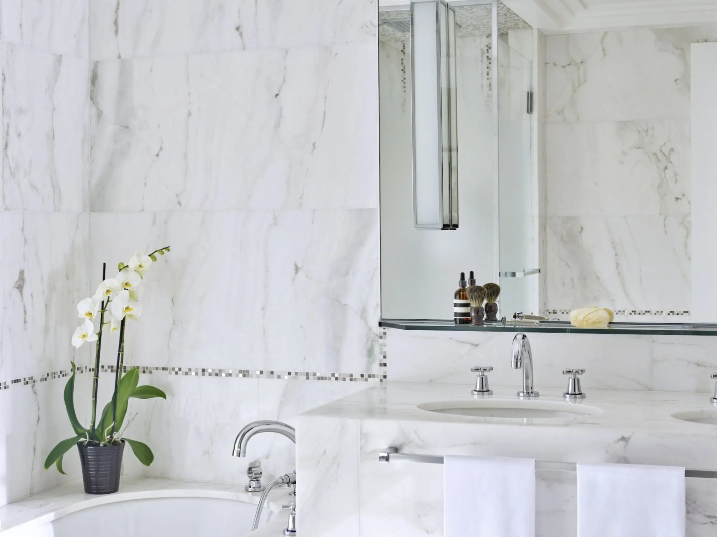 Отель Plaza Athenee