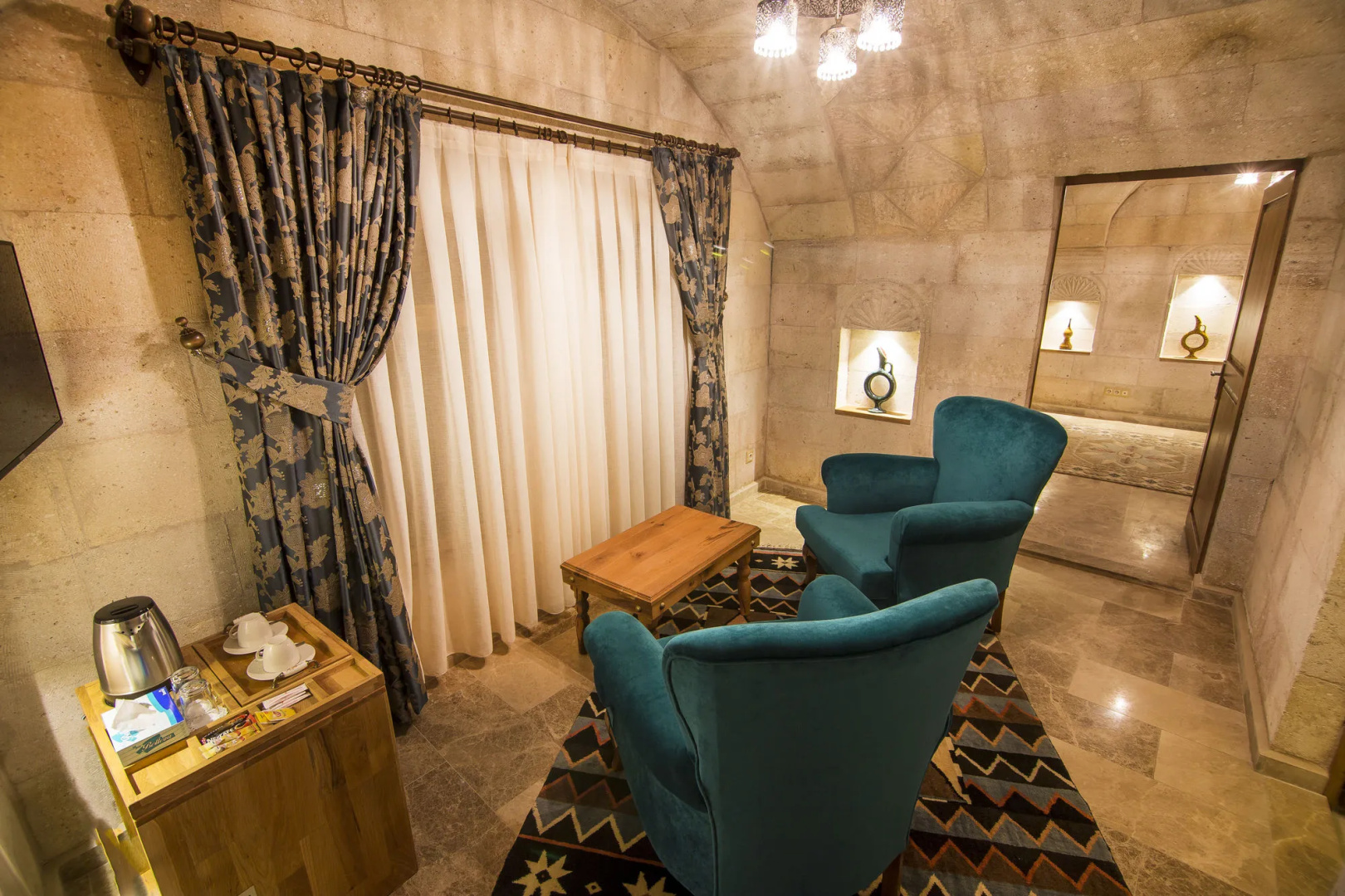 Caldera Hotel