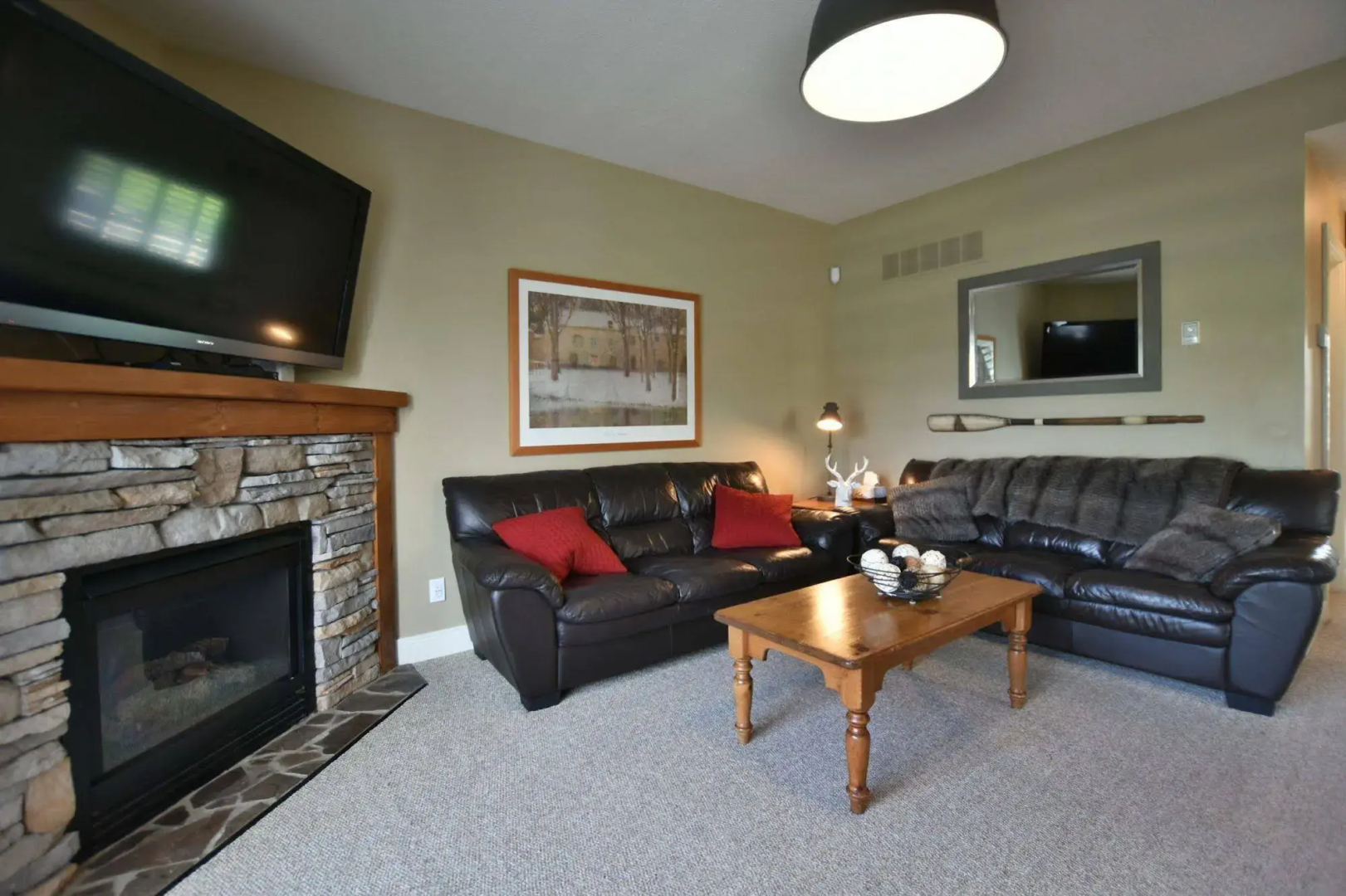 The Lodges at Blue Mountain - Historic Snowbridge Condos