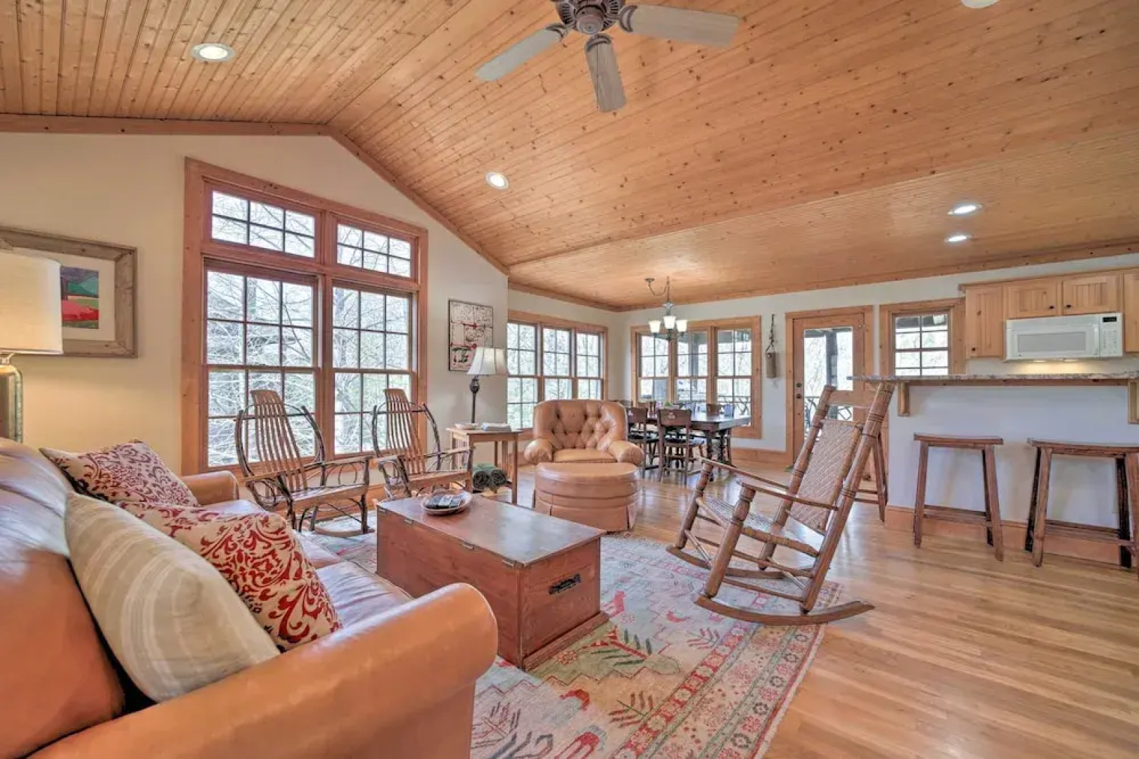 Woodsy Smoky Mtn Hideaway w/ Grill & Views!