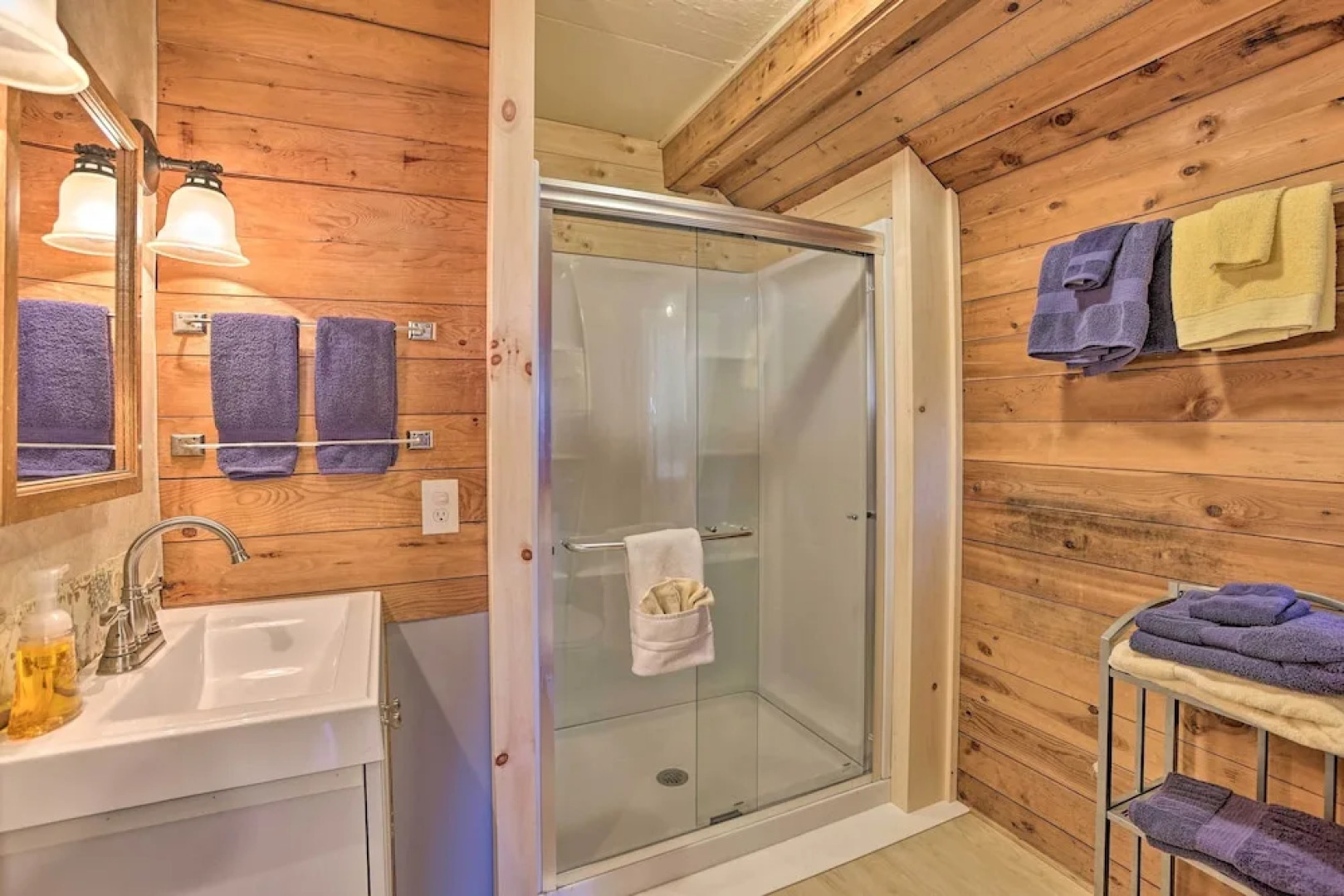 Suttons Bay 'bayview Cottage' w/ Deck & Gas Grill!