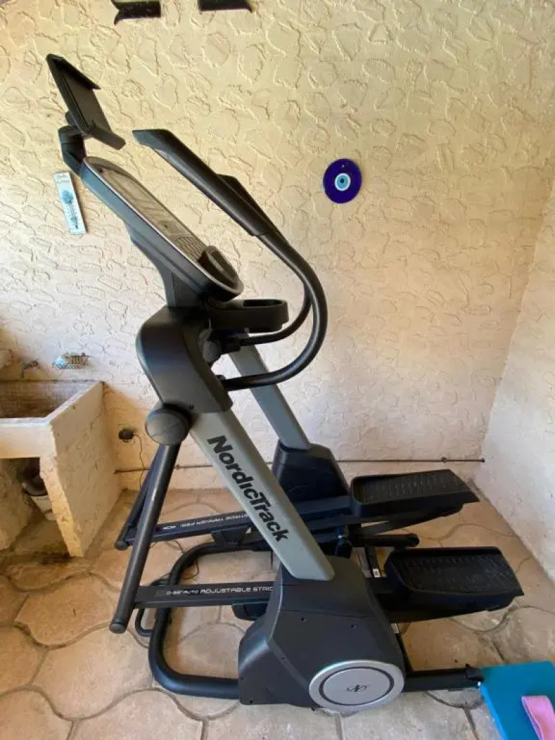 Private & comfortable stone villa with pool