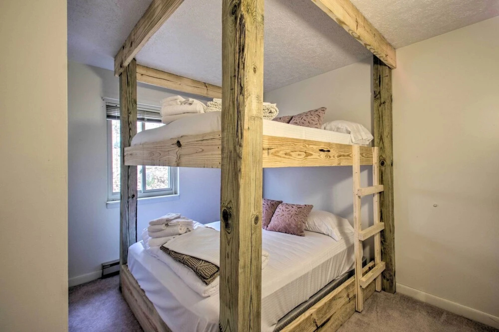 Rustic Getaway With Fireplace - Walk to Slopes!