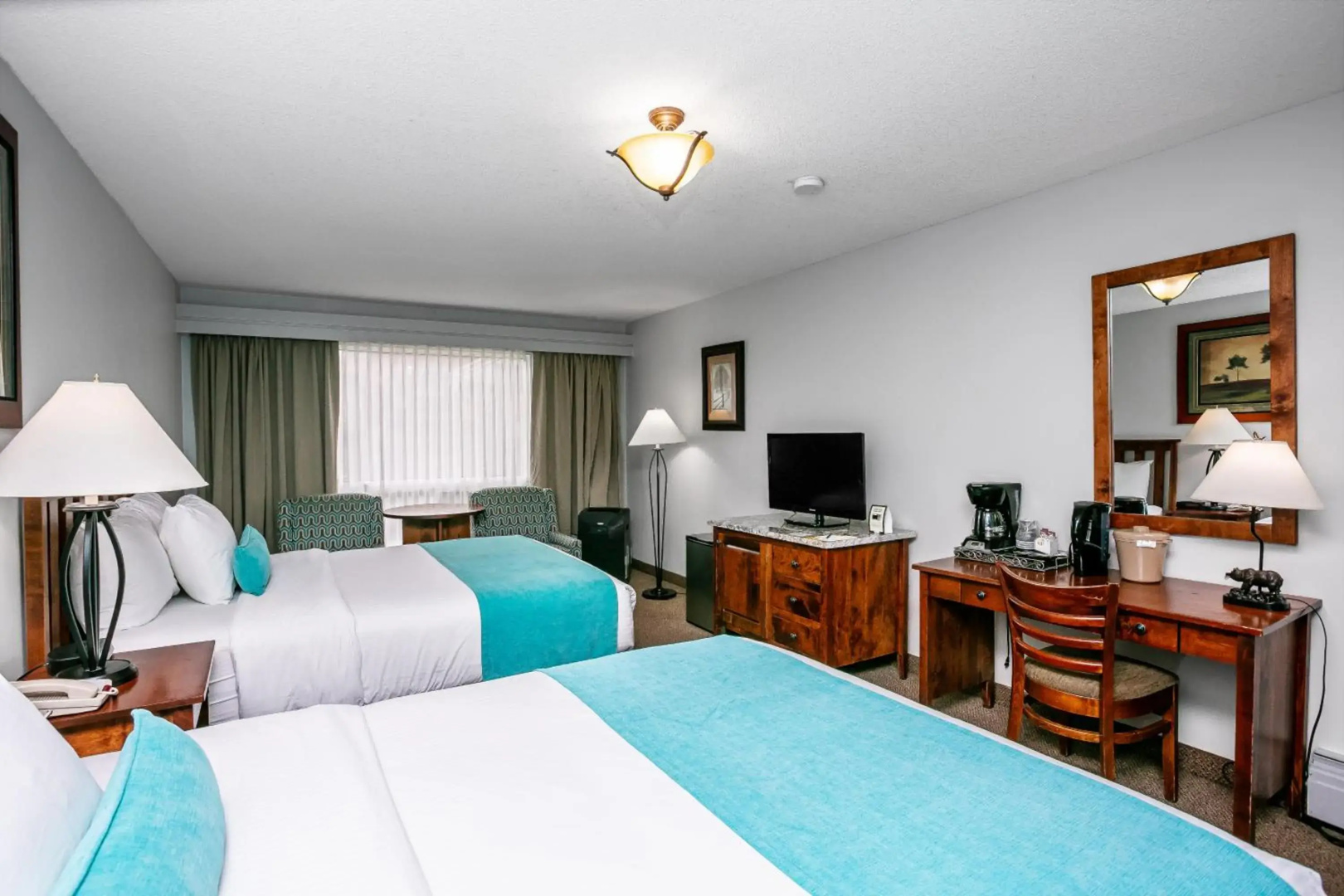 Tonquin Inn