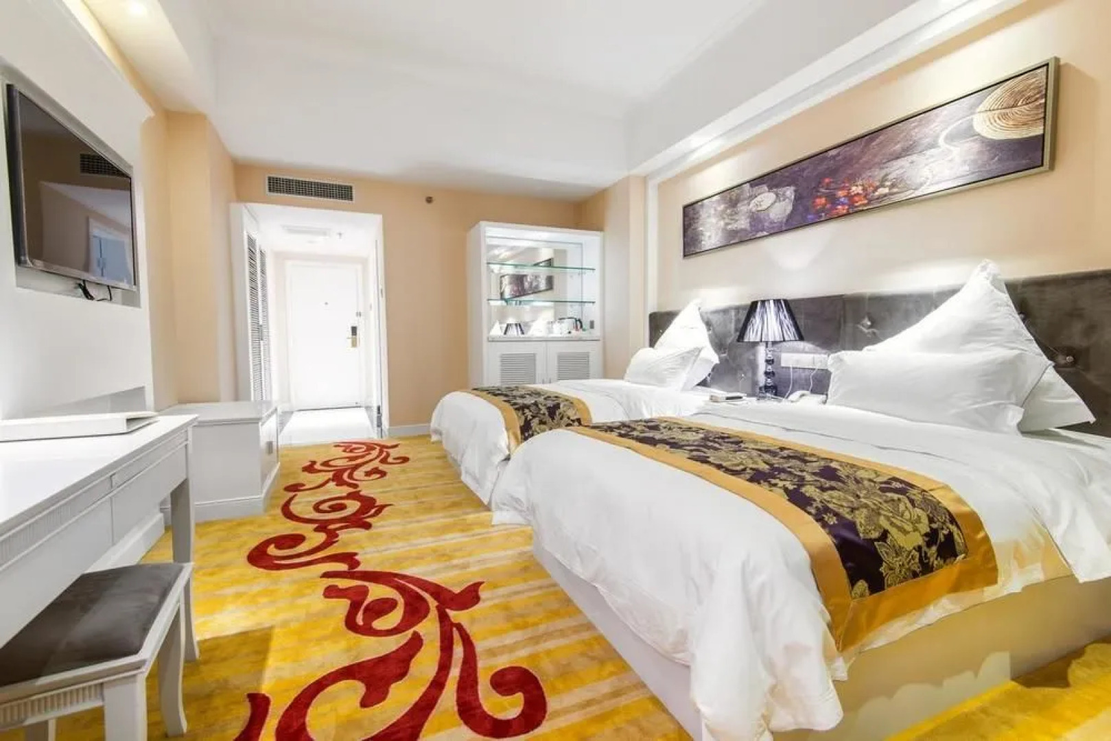 Lvweisi Yinhui Hotel