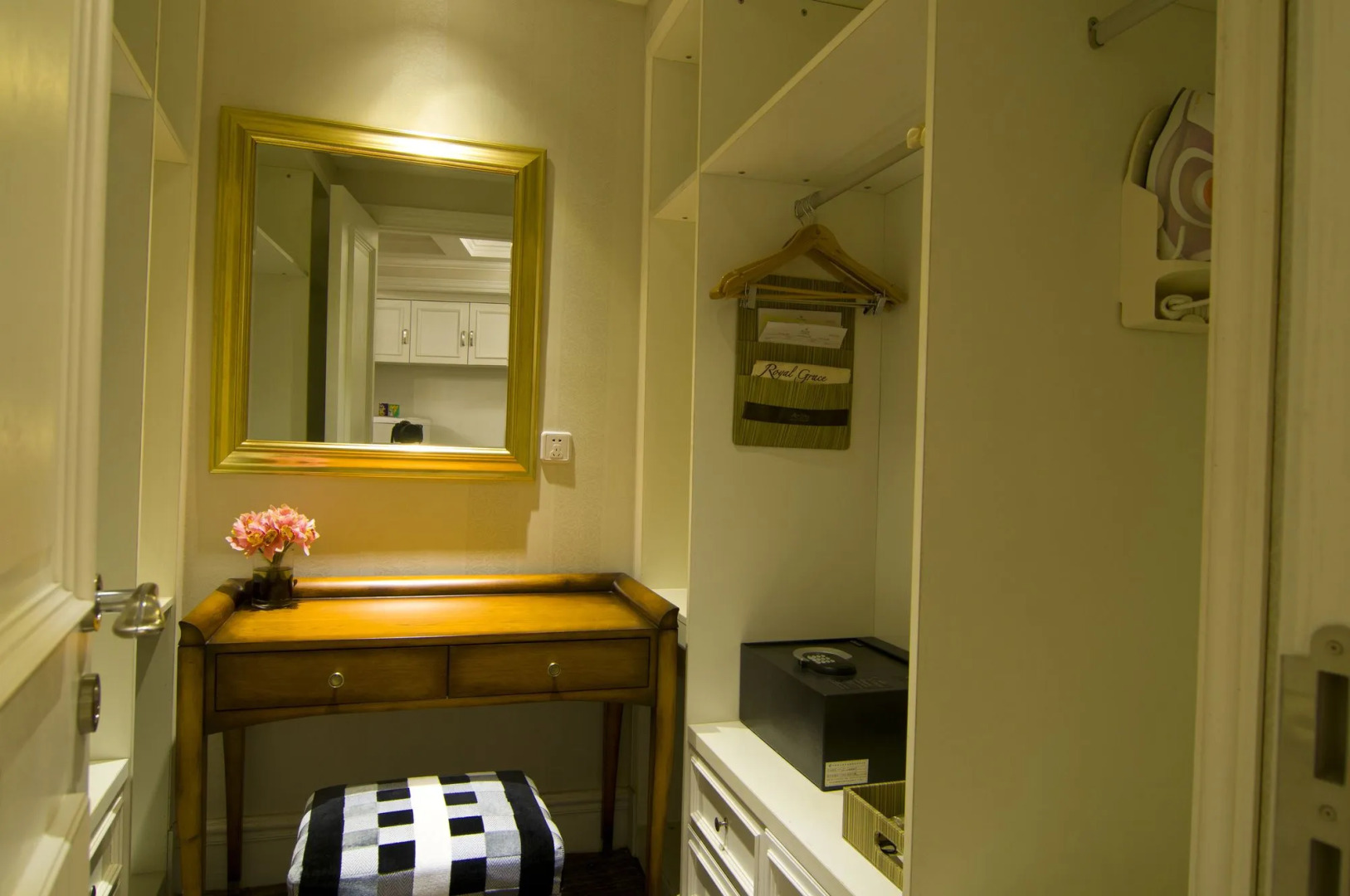 Royal Grace Hotel Optics Valley Wuhan