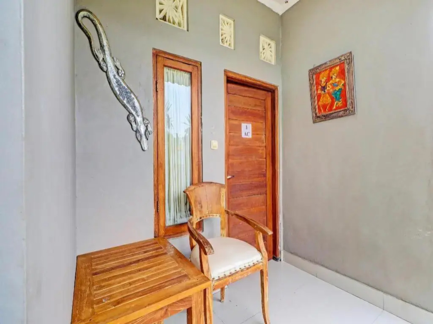 OYO 92203 Tata Guest House