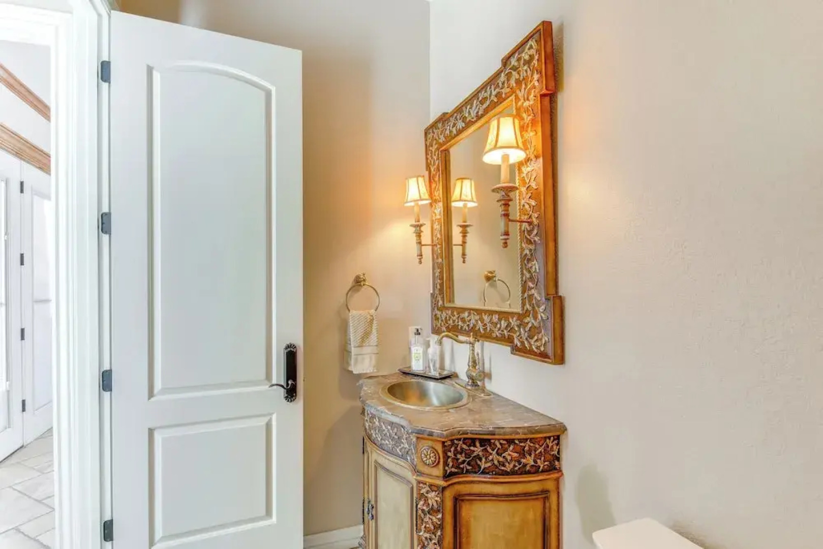 Spacious Luxe Home w/ Lake Access in Fort Mohave!