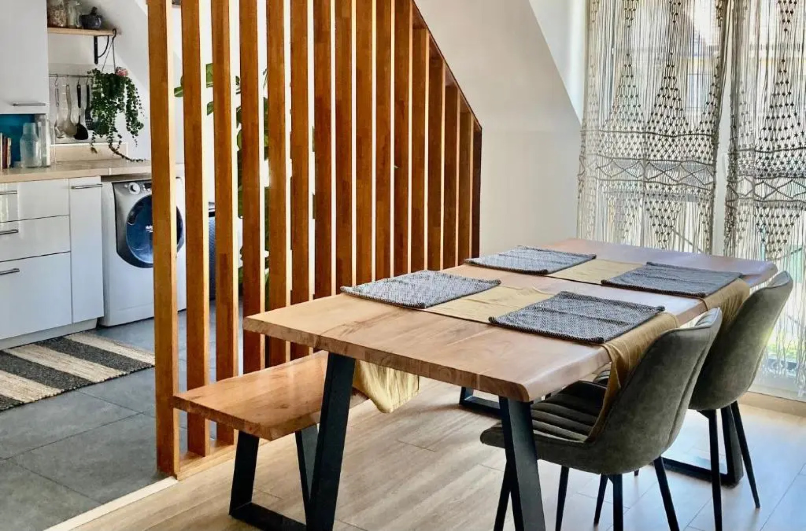 Comfy flat 7 min away from Disney