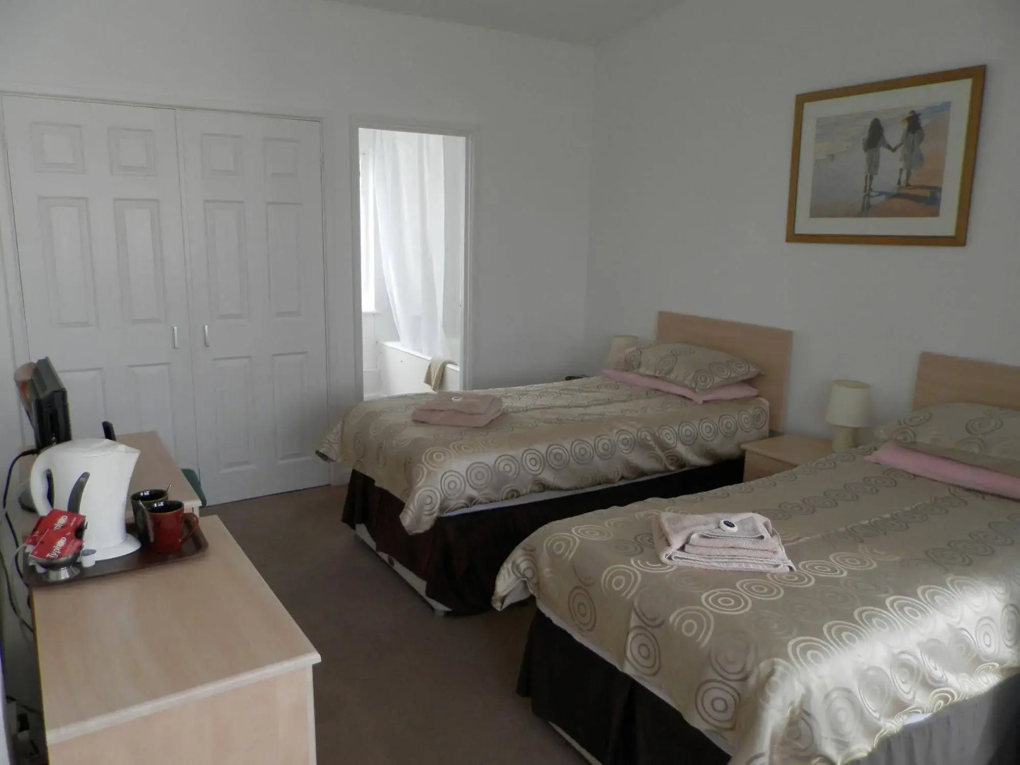 Wayside Cheer Hotel