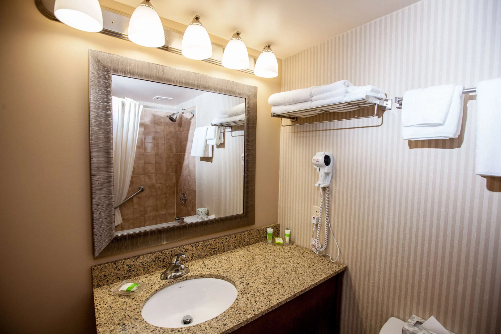Best Western Glengarry Hotel