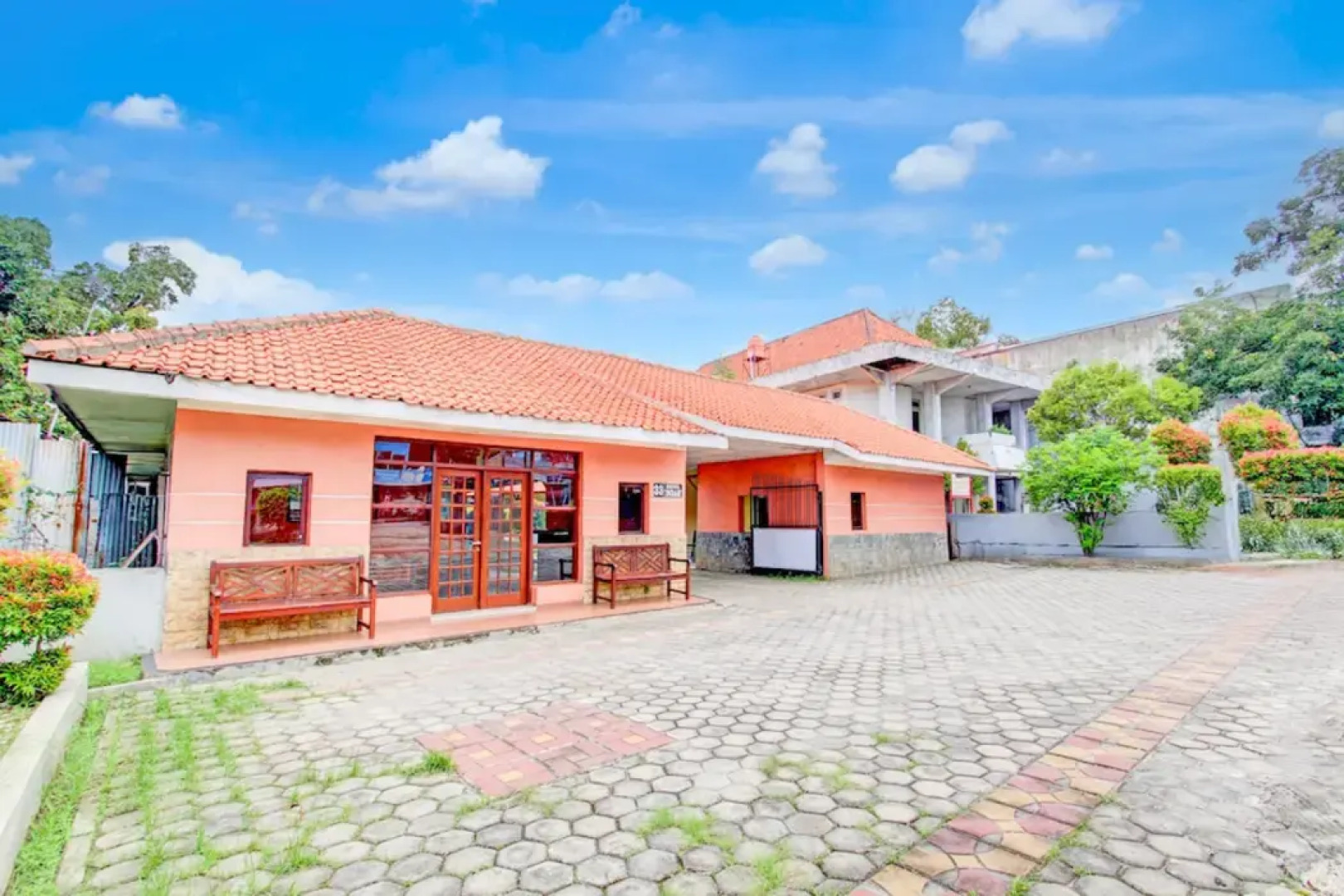 Collection O Stasiun Pekalongan Near Stasiun Kereta Api Formerly Hotel Indah