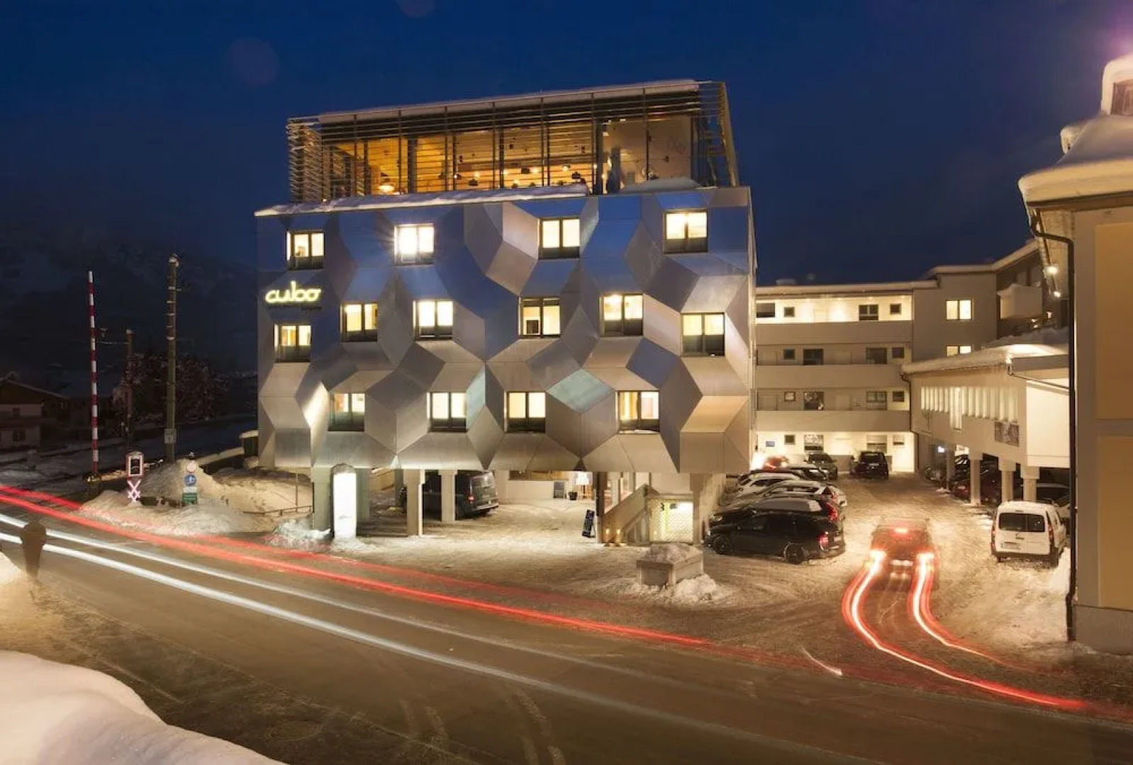 Cubo Sport & Art Hotel