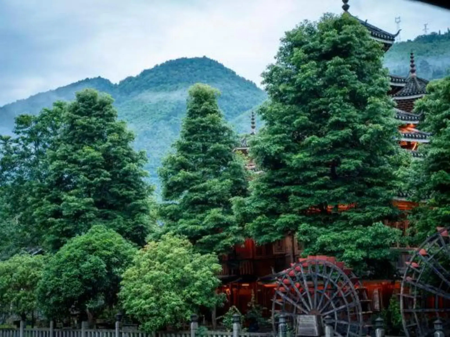 Guyun Langqiao Holiday Hotel