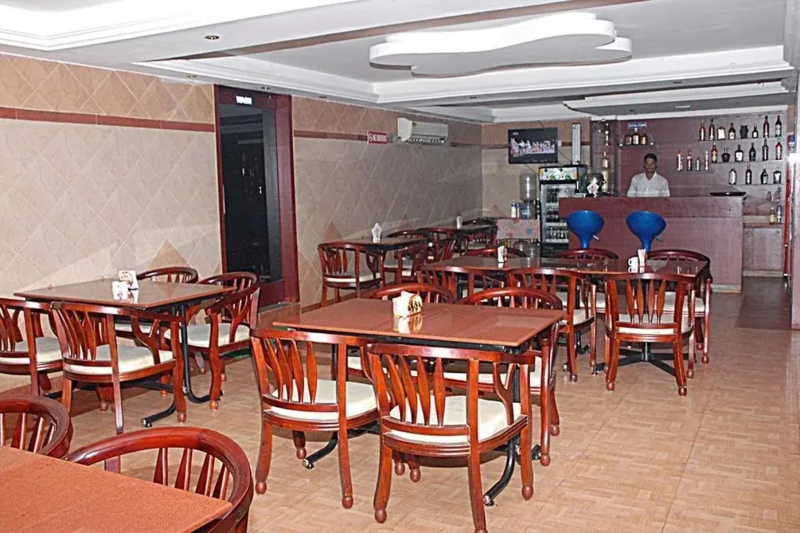 Aishwariya Park Hotel